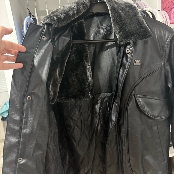 Men’s leather jacket - Picture 3 of 8